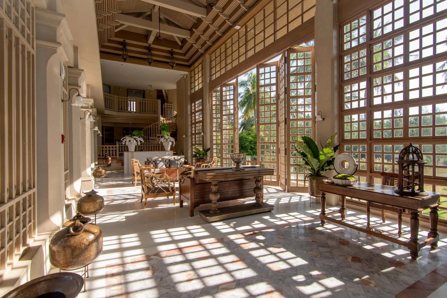 Lobby & Lounge